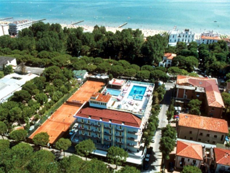 Hotel Colombo Τζεσόλο Λίντο Εξωτερικό φωτογραφία